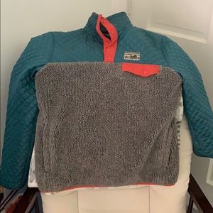 Women’s size medium Patagonia pull over